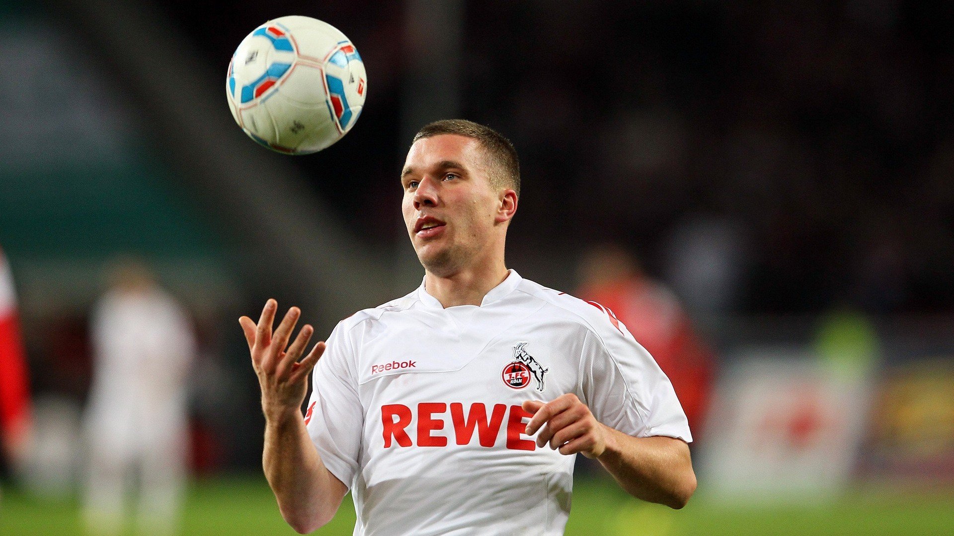 星空体育全站-“德甲领跑队伍状态火热，冲刺最后阶段”，德甲的队伍