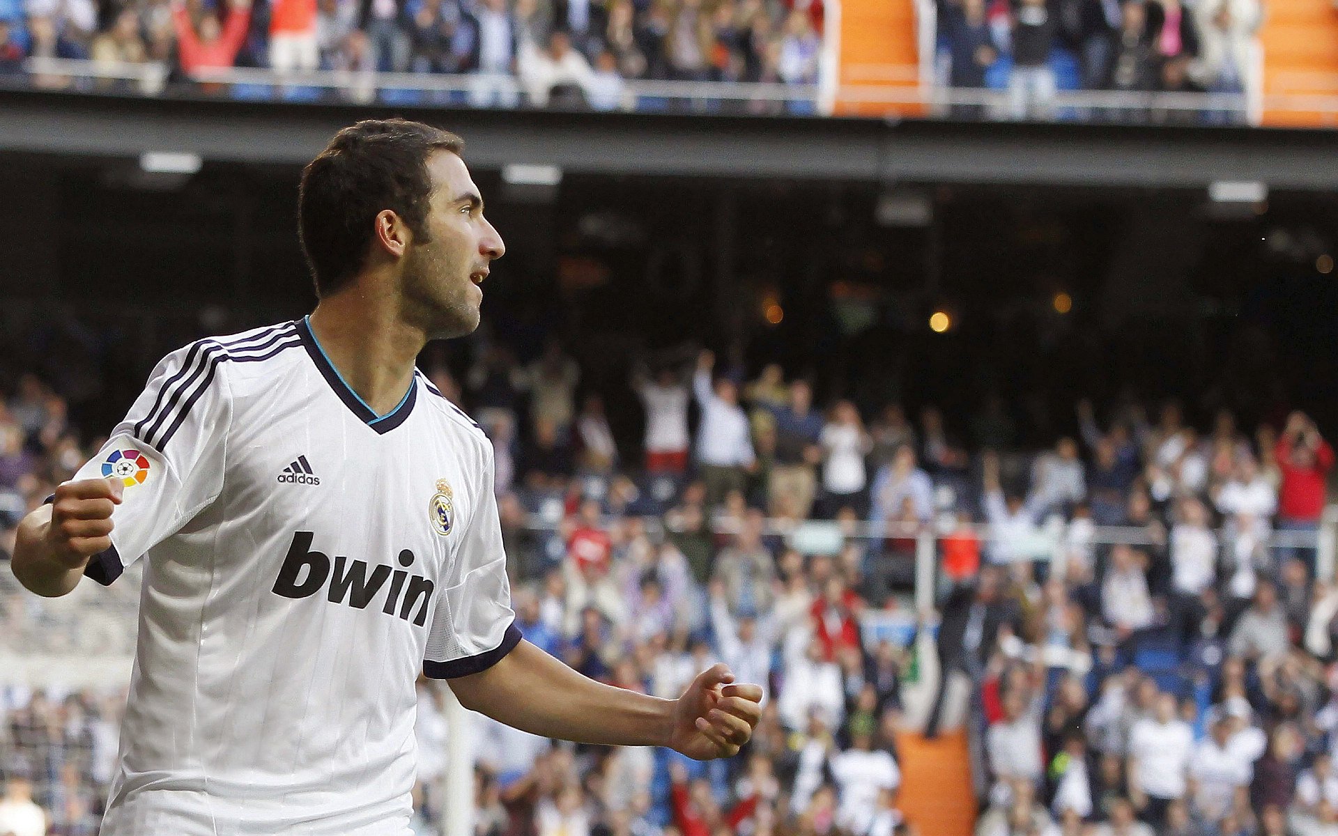 星空体育app体验棒-逆转“神奇之夜”：足球史上最难以置信的翻盘，足坛逆转之王